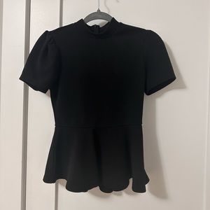 Black flow shirt. Stunning and fitted on the body and super comfortable